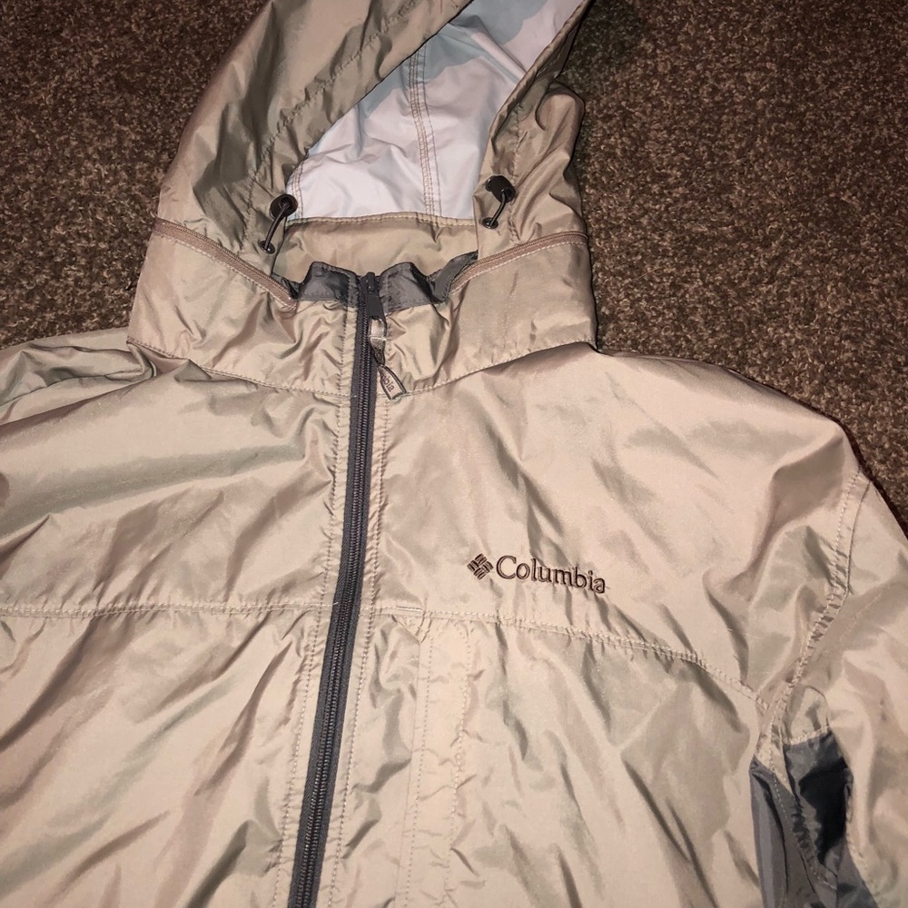 Columbia Mens Windbreaker tan XL great cond.